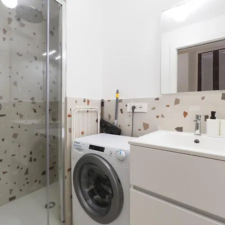 Primopiano - Rubens B Apartman *